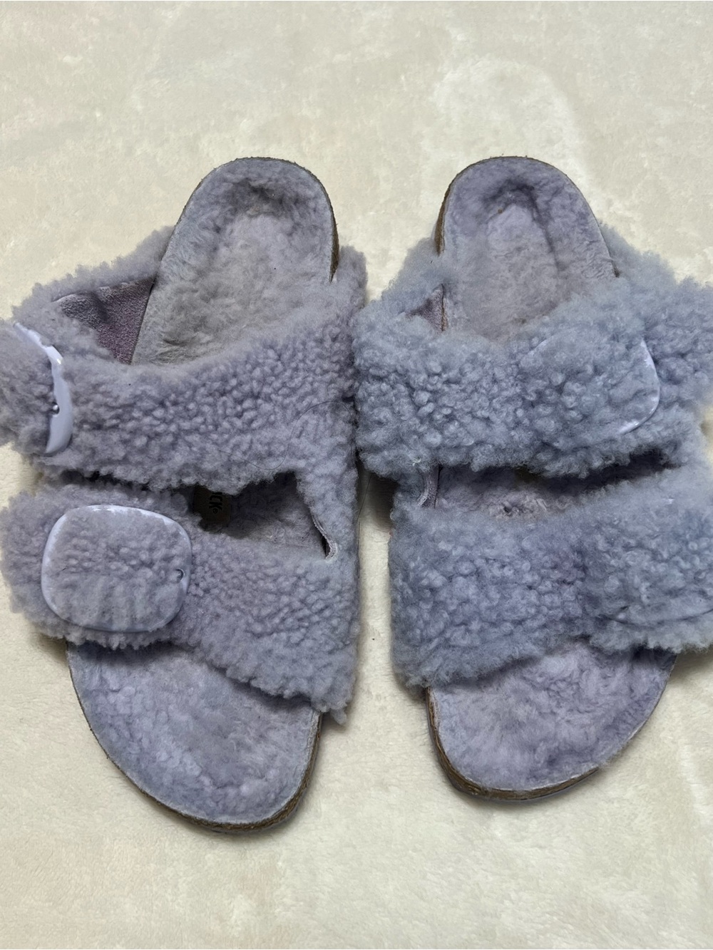 Birkenstock Arizona Shearling Fur Sandals Womens 39 Lavender Purple Fuzzy EUC